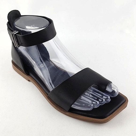 Franco Sarto Miras Black Flat Leather Sandal Ankle Strap Toe Ring Size 6M - Picture 6 of 16